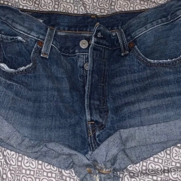 levi shorts - Picture 2 of 2